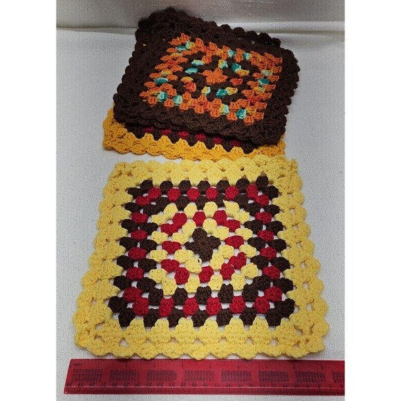 Vintage Kitsch Handmade Crochet Hot Pad Potholder Granny Cottage Core  4 Pieces - Picture 3 of 16